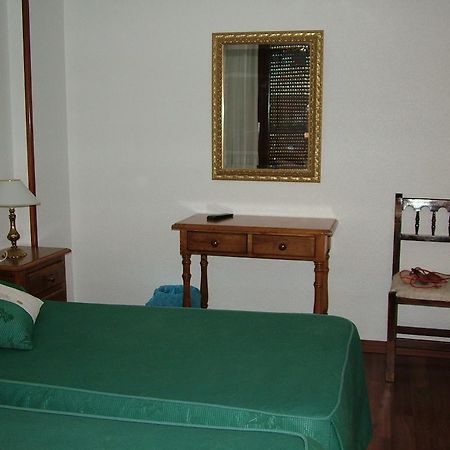 Hostal El Botero Cuzcurrita-Rio Tiron Екстер'єр фото